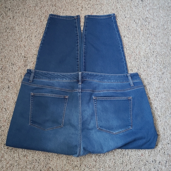 Ladies Maurices Mid Rise Dark Wash Jeans Size 24W - Picture 2 of 10